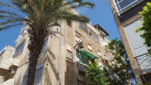 איטום קיר תומך